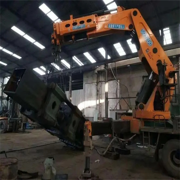 平邑200吨折臂吊出租