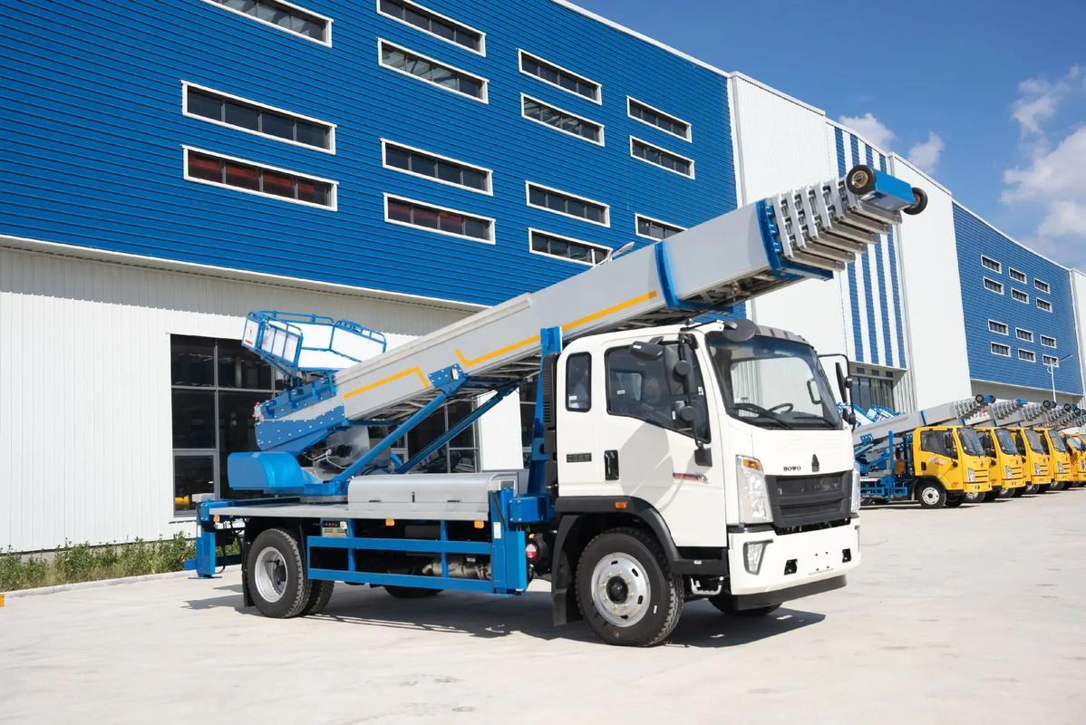 平邑出租云梯车高空作业车 建筑垃圾搬运